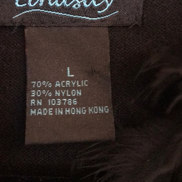 A Cardigan Sweater with Feathers - Picture 5 of 6